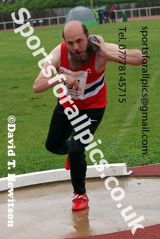 Mens and Boys shot putt, 2021 North Eastern Track and Field Champs., Middesbrough. Photo: David T. Hewitson/Sports for All Pics